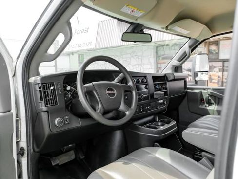 Used 2019 GMC Savana 3500 w/ Power Convenience Package image 3