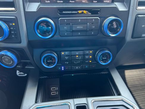 Used 2019 Ford F150 Raptor w/ Equipment Group 802A Luxury AWD/4WD image 19