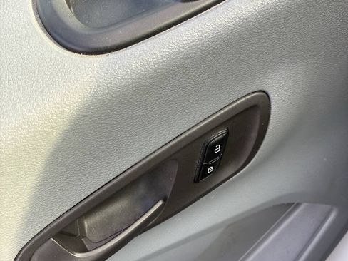 Used 2019 Ford Transit 150 130 Low Roof RWD image 18