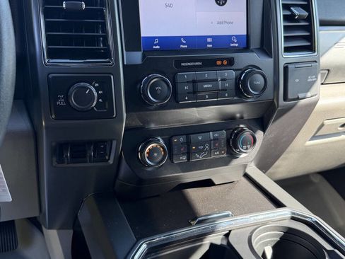 Used 2022 Ford F250 XLT w/ XLT Premium Package AWD/4WD image 29