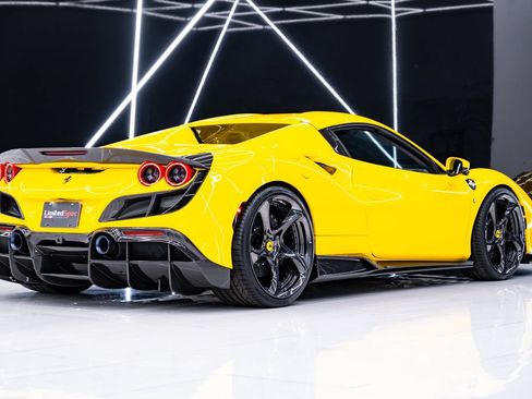 Used 2021 Ferrari F8 Tributo RWD image 28
