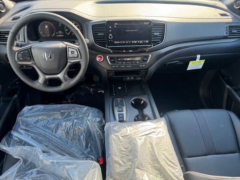 Used 2025 Honda Ridgeline TrailSport image 17