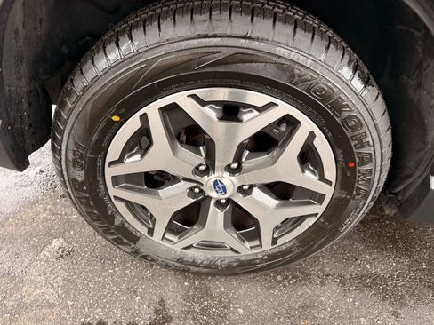 Used 2022 Subaru Forester Premium AWD/4WD image 93