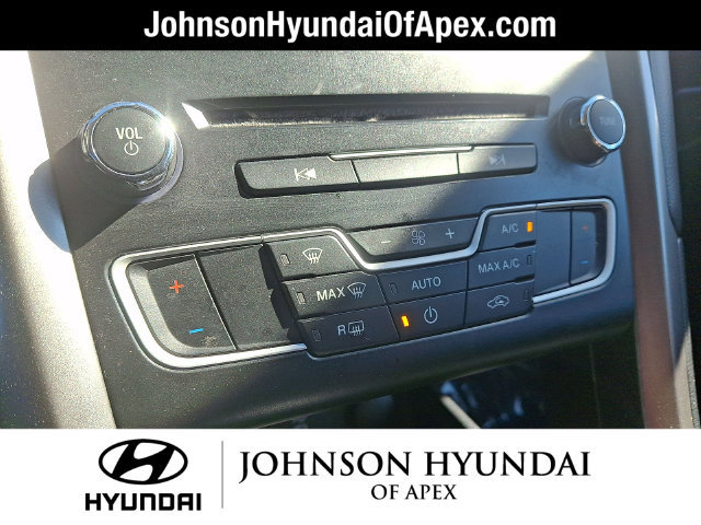 Used 2018 Ford Fusion SE w/ Fusion SE Technology Package FWD image 27
