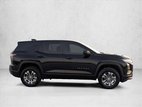 Used 2025 Chevrolet Equinox LT FWD image 4