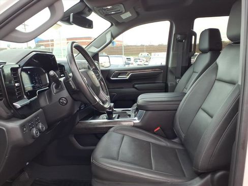 Used 2023 Chevrolet Silverado 1500 LTZ w/ Z71 Off-Road Package AWD/4WD image 20