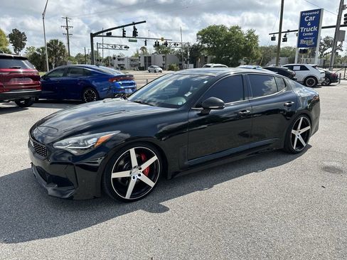 Used 2018 Kia Stinger GT1 image 8