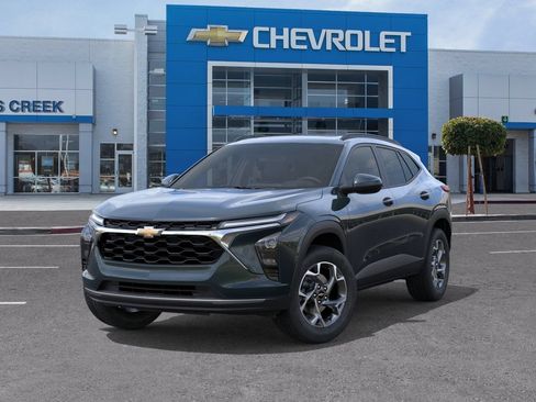 New 2026 Chevrolet Trax LT w/ Sunroof Package FWD image 7