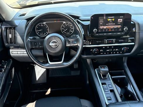 Used 2022 Nissan Pathfinder SV FWD image 23