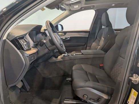 New 2026 Volvo XC90 B6 Plus w/ Protection Package Premier image 10