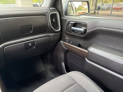 Used 2022 Chevrolet Silverado 1500 RST w/ Z71 Off-Road Package image 15