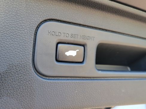 Certified 2023 Honda Pilot Elite image 9
