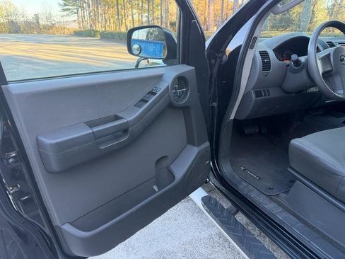 Used 2012 Nissan Xterra X image 18