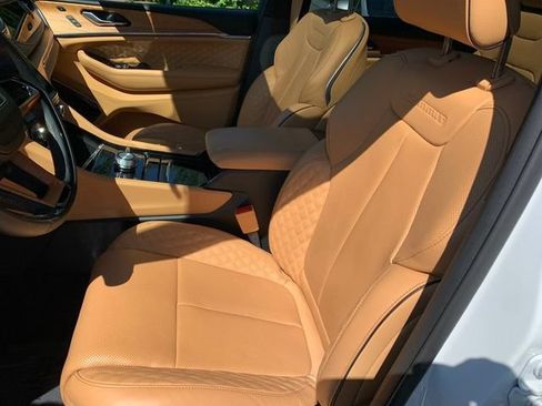 Used 2025 Jeep Grand Cherokee L Summit AWD/4WD image 16