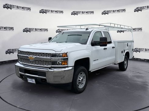 Used 2019 Chevrolet Silverado 2500 W/T w/ WT Convenience Package image 3