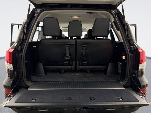 Used 2013 Lexus LX 570 4WD image 25