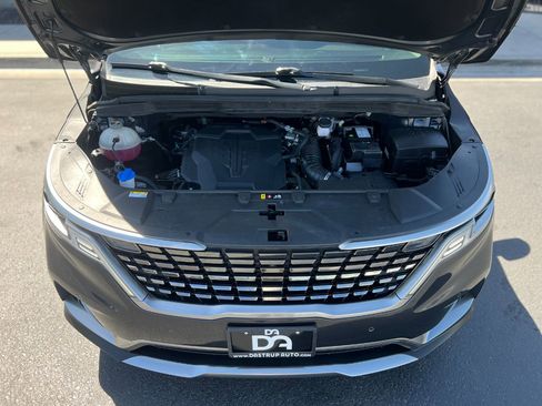 Used 2024 Kia Carnival SX Prestige FWD image 9