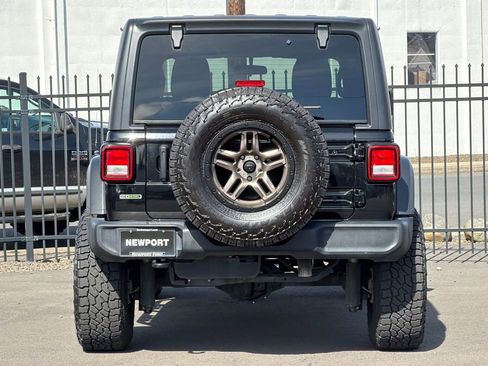 Used 2020 Jeep Wrangler Unlimited Sport S AWD/4WD image 4