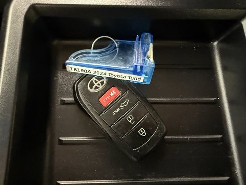 Used 2024 Toyota Tundra Limited w/ Power Package image 33