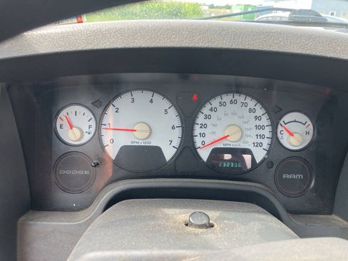 Used 2007 Dodge Ram 1500 Truck ST RWD image 4