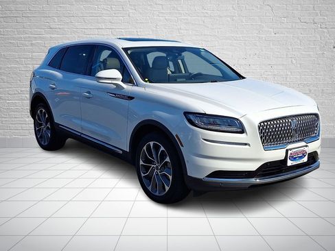 Used 2023 Lincoln Nautilus Reserve w/ Equipment Group 201A AWD/4WD image 3