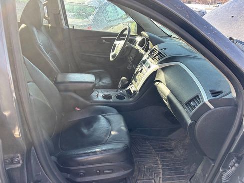 Used 2012 Chevrolet Traverse LT w/ LPO, 'HIT The Road' Package FWD image 17