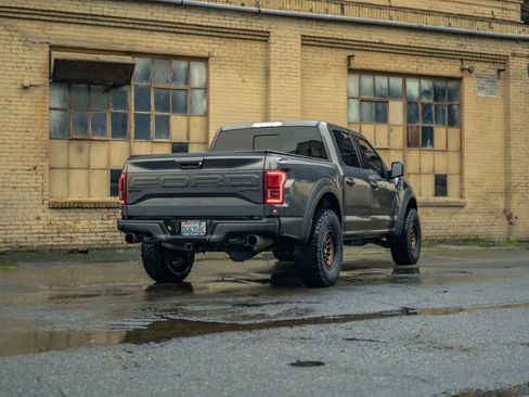 Used 2017 Ford F150 Raptor w/ Equipment Group 802A Luxury image 40