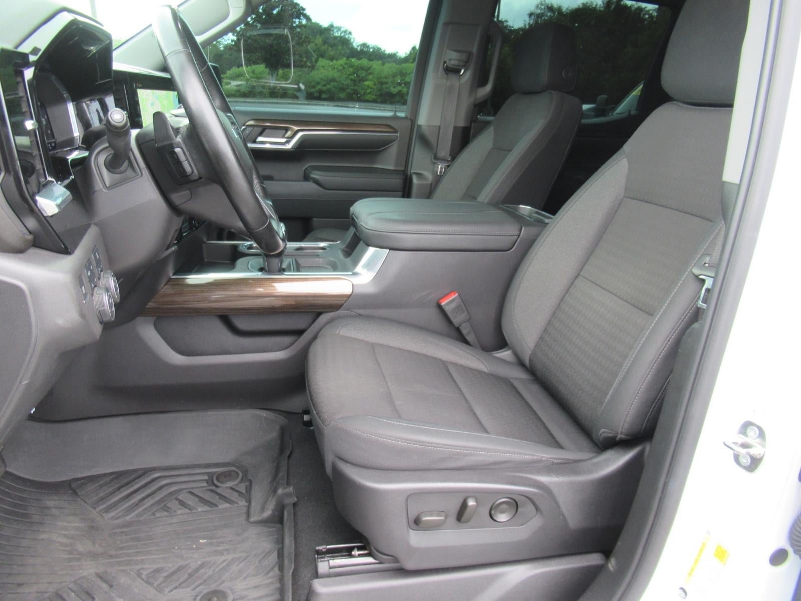 Used 2024 Chevrolet Silverado 1500 LT Trail Boss w/ Convenience Package II AWD/4WD image 20