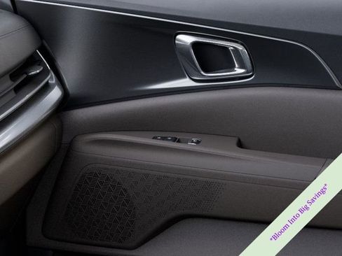 New 2026 Kia Carnival FWD image 25