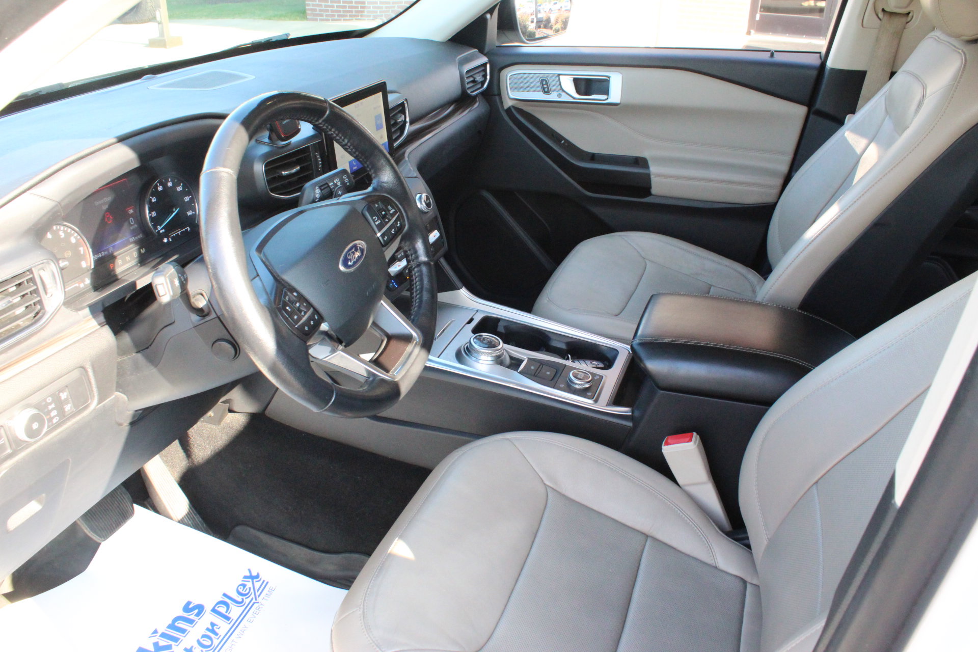 Used 2020 Ford Explorer Limited AWD/4WD image 14