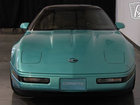 Used 1991 Chevrolet Corvette image 14