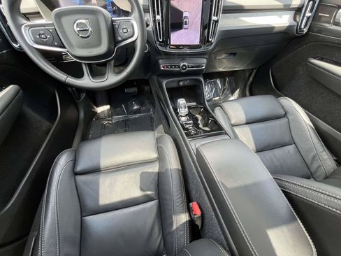 Certified 2023 Volvo XC40 B5 Ultimate w/ Protection Package Premier AWD/4WD image 19
