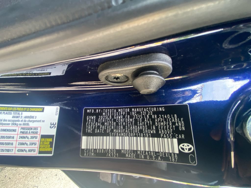 Used 2024 Toyota Corolla LE FWD image 27