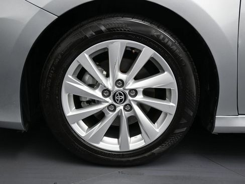 Used 2024 Toyota Camry LE image 9