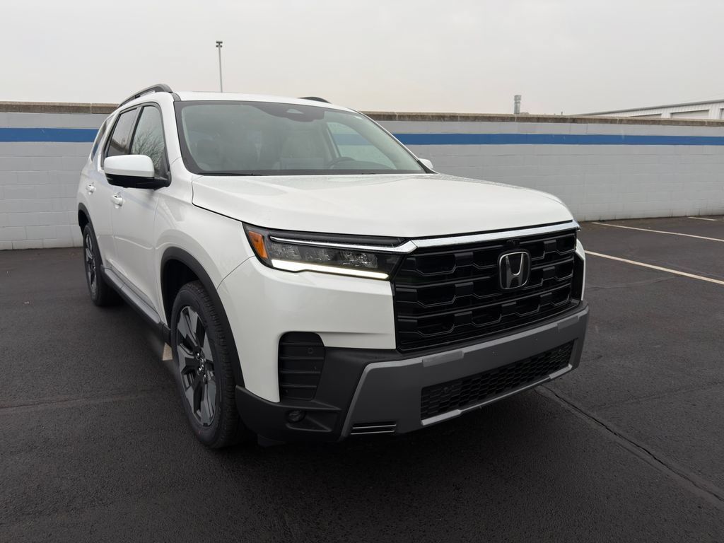 New 2026 Honda Pilot Touring image 7
