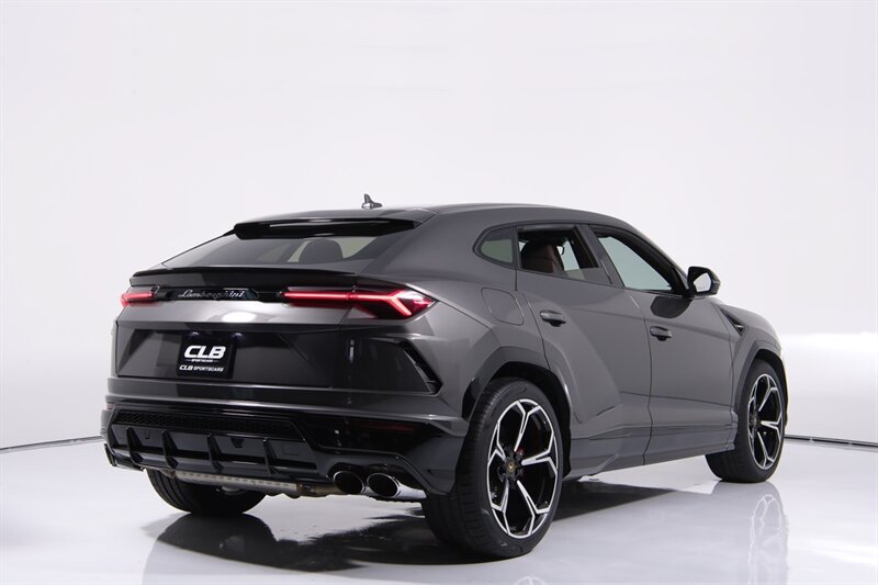 Used 2021 Lamborghini Urus AWD/4WD image 12