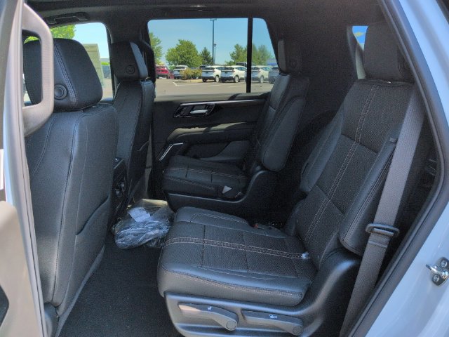 New 2026 Chevrolet Tahoe High Country w/ Sun And Tow Package AWD/4WD image 28