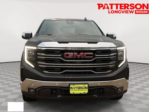 Used 2022 GMC Sierra 1500 SLT w/ SLT Convenience Package AWD/4WD image 2
