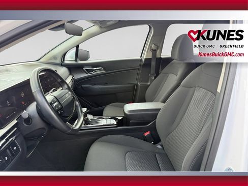 Used 2026 Kia Sportage LX AWD/4WD image 18