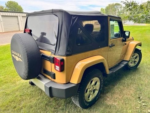 Used 2013 Jeep Wrangler Sahara w/ Connectivity Group AWD/4WD image 5