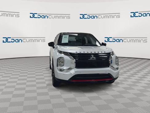 Used 2024 Mitsubishi Outlander Ralliart AWD/4WD image 3