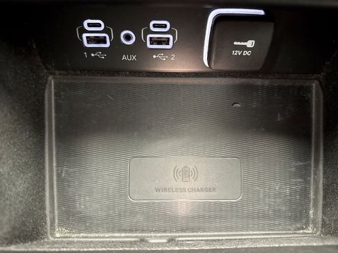 Used 2022 Jeep Grand Cherokee Laredo w/ Luxury Tech Group I image 16