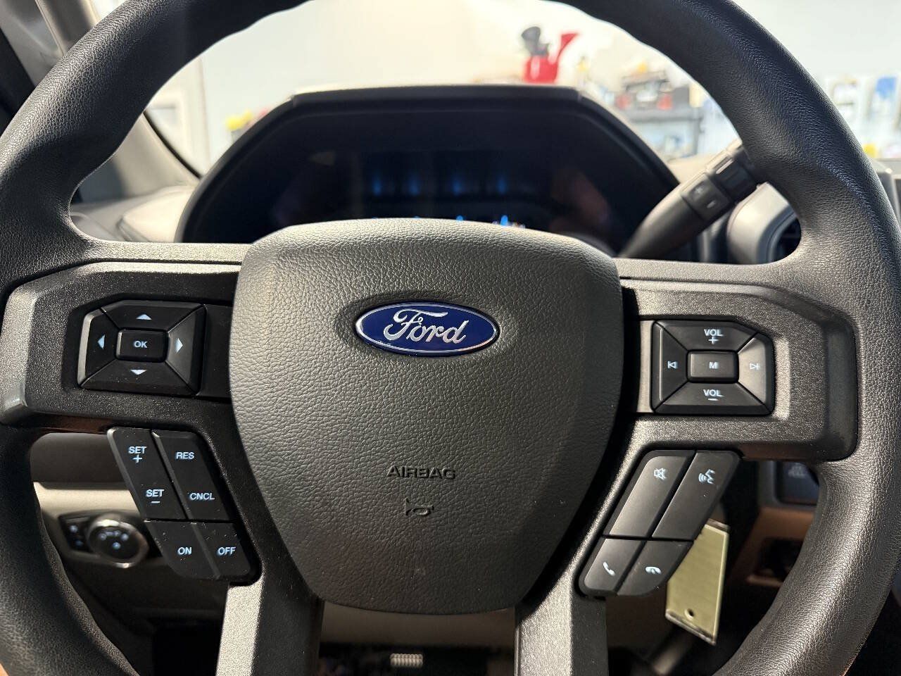 Used 2022 Ford F250 XLT w/ XLT Value Package AWD/4WD image 16