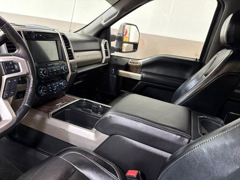 Used 2018 Ford F250 Lariat w/ Camper Package image 20
