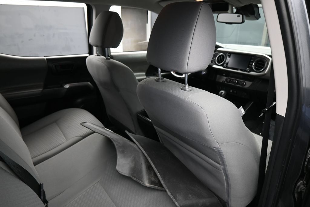Used 2022 Toyota Tacoma SR5 w/ Technology Package RWD image 43