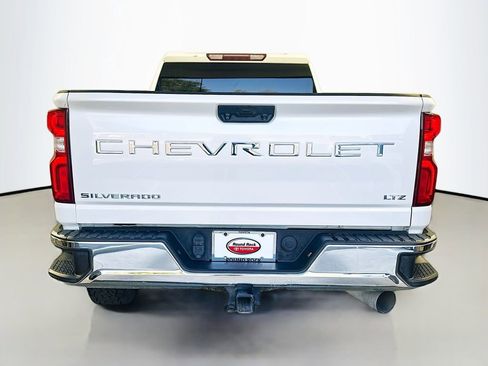 Used 2022 Chevrolet Silverado 2500 LTZ w/ Z71 Off-Road Package image 6