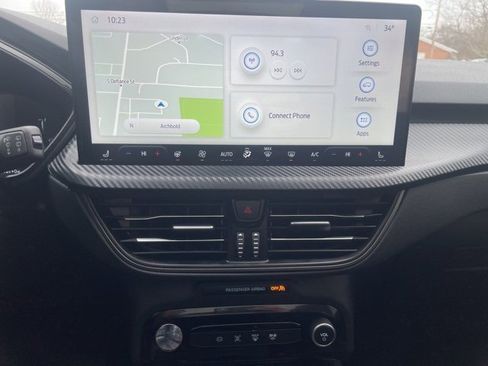 Used 2023 Ford Escape SE w/ Class II Trailer Tow Package image 24