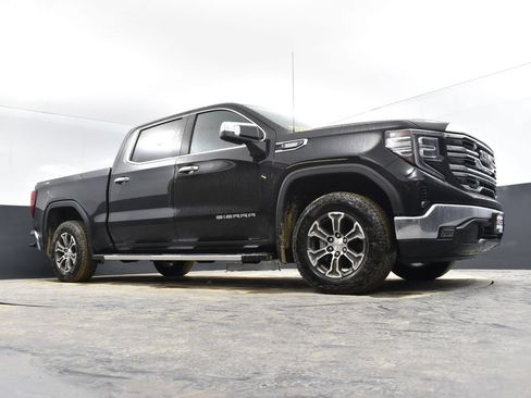 Used 2024 GMC Sierra 1500 SLT w/ X31 Off-Road Package AWD/4WD image 41
