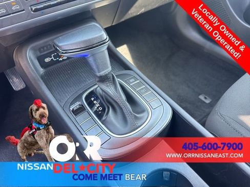 Used 2025 Hyundai Kona SEL FWD image 24