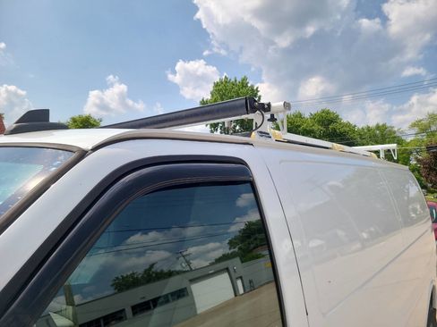 Used 2018 Chevrolet Express 2500 Extended image 41